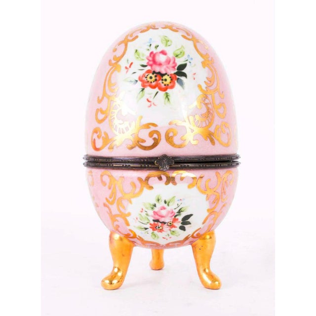 Hand Painted Rose Pink Porcelain Egg in the Style of Dresden For Sale - Image 12 of 13