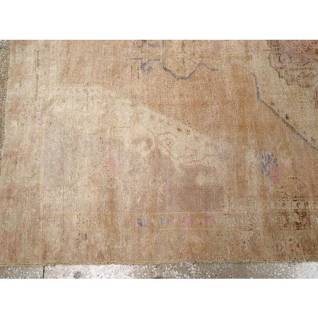 Textile Galerie Shabab Collection Mid-20th Century Turkish Anatolian Accent Rug For Sale - Image 7 of 10
