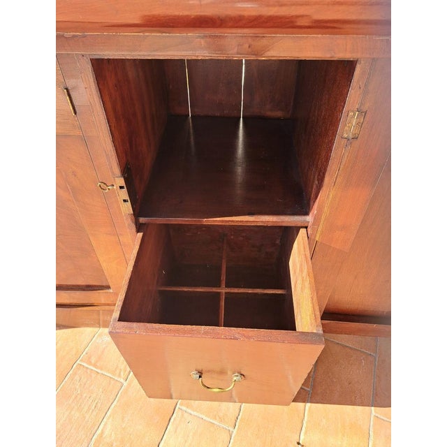 Victorian English Chest of Drawers in Mahogany, 1800s For Sale - Image 6 of 7