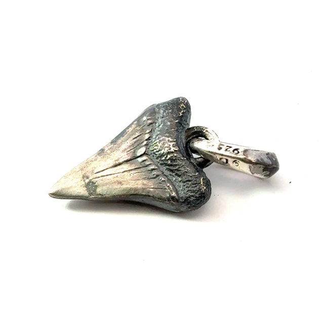 Authentic David Yurman Sharktooth Amulet Sterling Silver Estate DY731 Retail: $495.00 TRUSTED SELLER SINCE 2002 PLEASE SEE...