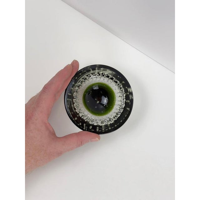 1960s Small Green Sommerso Murano Glass Bullicante Bowl from Galliano Ferro, 1960s For Sale - Image 5 of 10