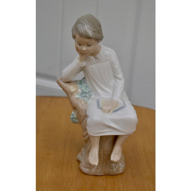 Vintage Lladro Little Boy Thinking on Tree Stump Porcelain Figurine Statue #4876 For Sale - Image 12 of 15