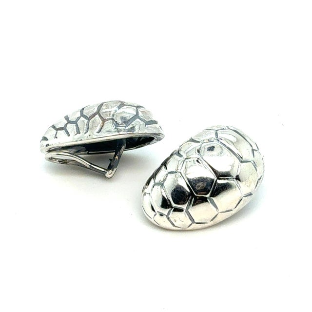 1990s Pair of Tiffany & Co Estate Alligator Clip on Earrings Sterling Silver For Sale In New York - Image 6 of 9