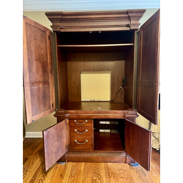Traditional Hooker Tv Cabinet 1990s For Sale - Image 3 of 8