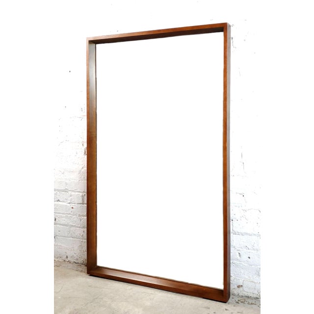 Mainline by Hooker Elegant Restored Original Mid Century Modern Walnut Wall Mirror Mainline by Hooker For Sale - Image 4 of 7