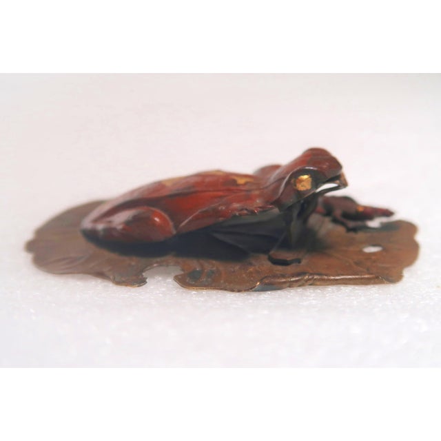 Late 19th Century Meiji Period Japanese Gold and Silver Inlaid Bronze Frog Group (Clip) For Sale - Image 16 of 16