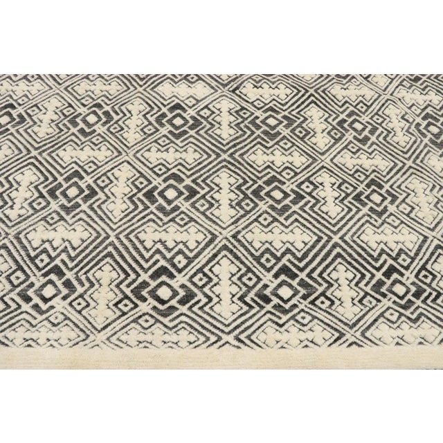 Early 21st Century Contemporary Moroccan Style Souf Rug With Raised Design - 08'01 X 10'00 For Sale - Image 5 of 10