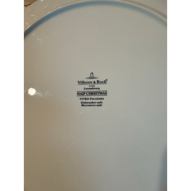 Rustic European Vintage Villeroy & Boch "Design Naif Christmas" Porcelain Round Serving Chop Platter For Sale - Image 3 of 7
