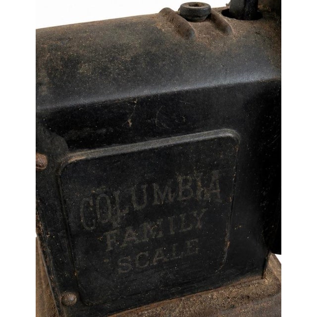 American Early 20th Century Landers, Frary & Clark Family Scale For Sale - Image 3 of 4