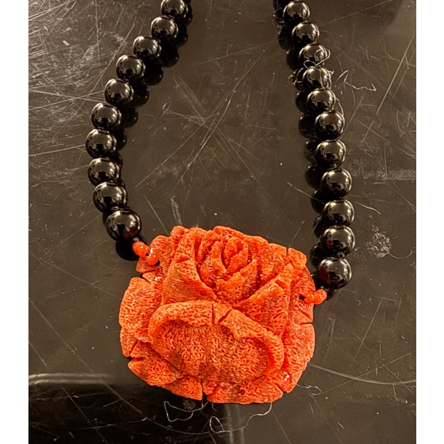 14k Gold Black Onyx Beaded Carved RED ORANGE CORAL Flower Necklace 18in Necklace is marked 585 and tested 14 karat gold...