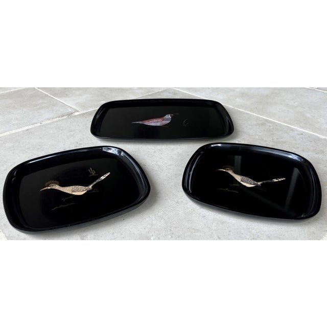 Circa 1970 Couroc Quail & Roadrunner Three-Piece Tray Ensemble For Sale - Image 9 of 12