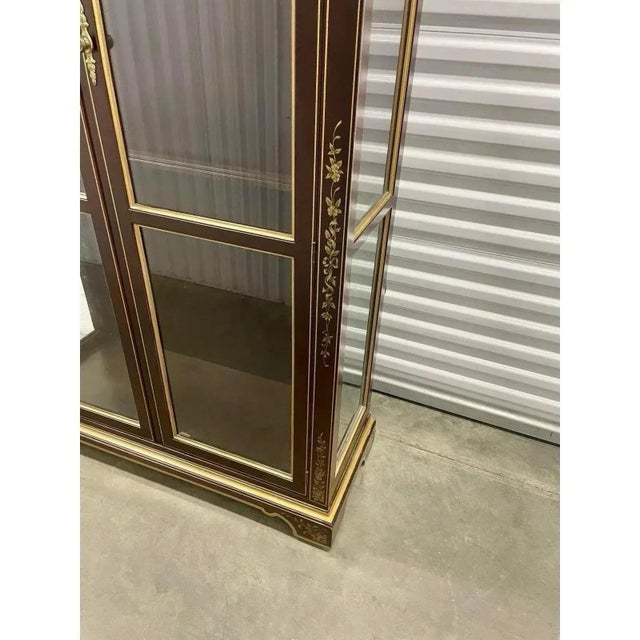 Illuminated Chinoiserie Display Curio Cabinet For Sale In Chicago - Image 6 of 9