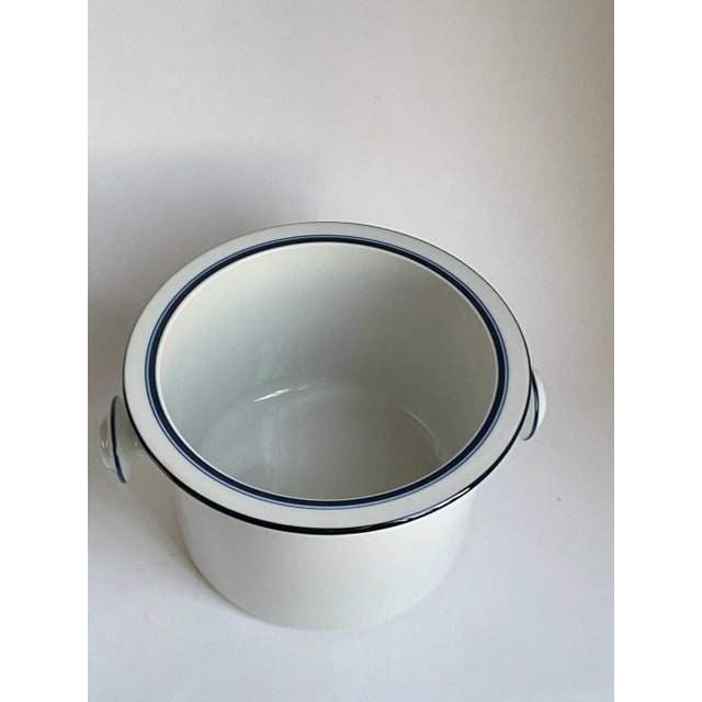 Mid-Century Modern 1980s Dansk Bistro Christianshavn Blue Round Lidded Casserole White With Blue Band For Sale - Image 3 of 6