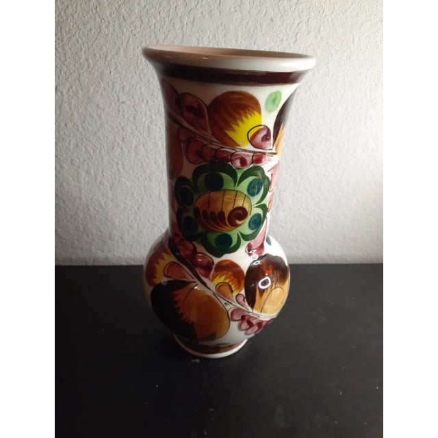 Ceramic 1990s Tonala Mexican Folk Art Fluted Vase For Sale - Image 7 of 7