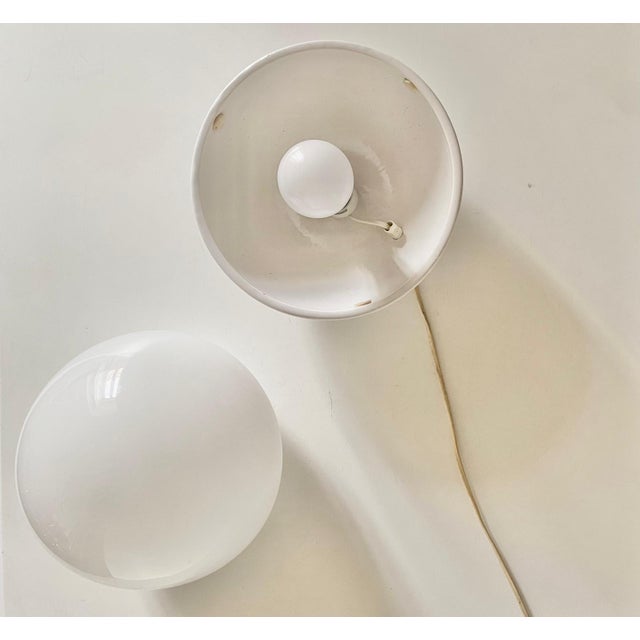 White Mid-Century Modern Murano and Ceramic Table Lamp, 1970s For Sale - Image 8 of 9