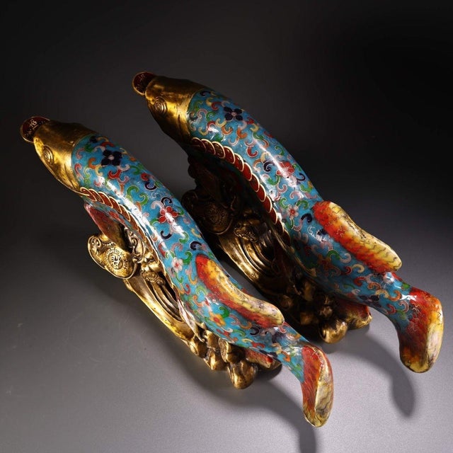 Asian Late 19th Century Pair of Cloisonné Enamel Gilt Bronze Fish Figures, 5800g Total, Qianlong Mark For Sale - Image 3 of 10