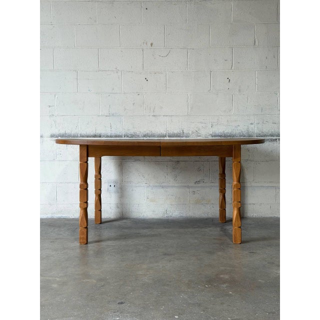 Mid-Century Modern Oak Oval Non-Extendable Dining Table With Turned Oak Legs Vintage Mid-Century Modern 1970s For Sale - Image 3 of 10