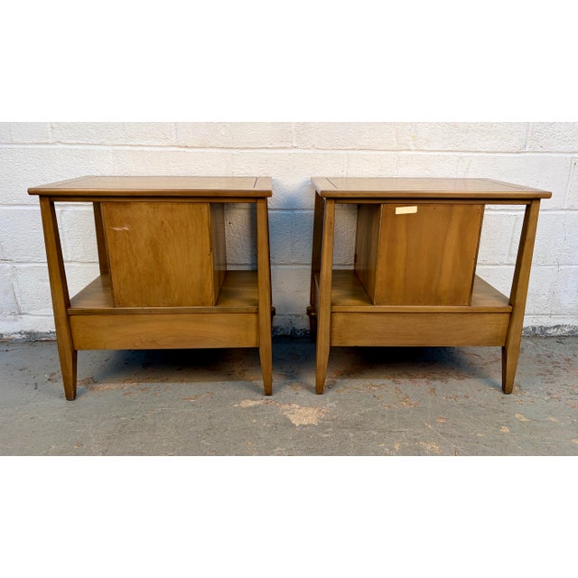 Wood Pair of Mid 20th Century Walnut and Brass Nightstands by White Furniture For Sale - Image 7 of 12