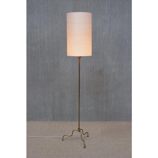 Mid-Century Modern Swedish Modern Floor Lamp in Brass and Cream Silk Shade from FMK Belysning, Sweden, 1950s For Sale - Image 3 of 10
