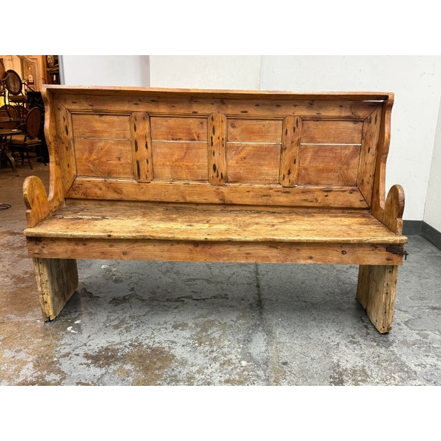 English English Pine Wood Settle Bench, Late 19th Century For Sale - Image 3 of 12