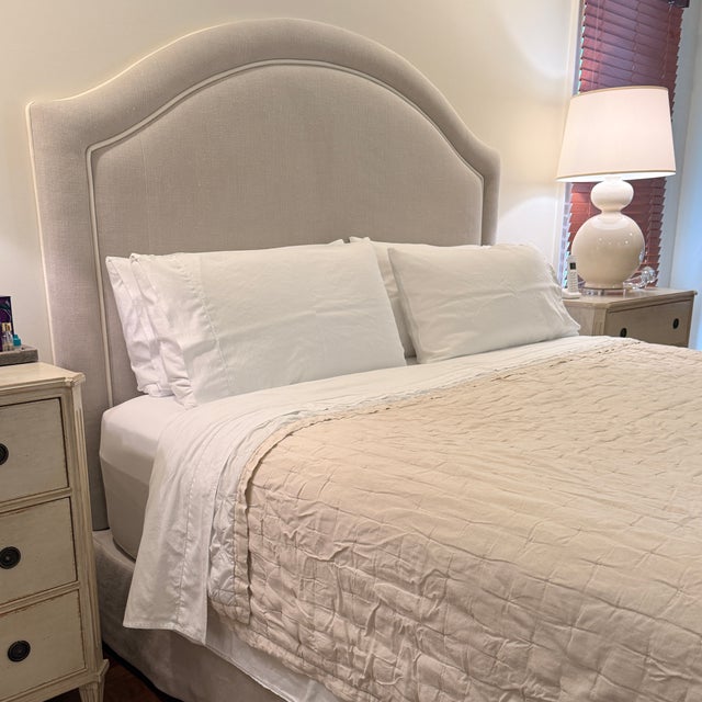 Textile King Size Rogers & Goffigon Fully Upholstered Bed For Sale - Image 7 of 15