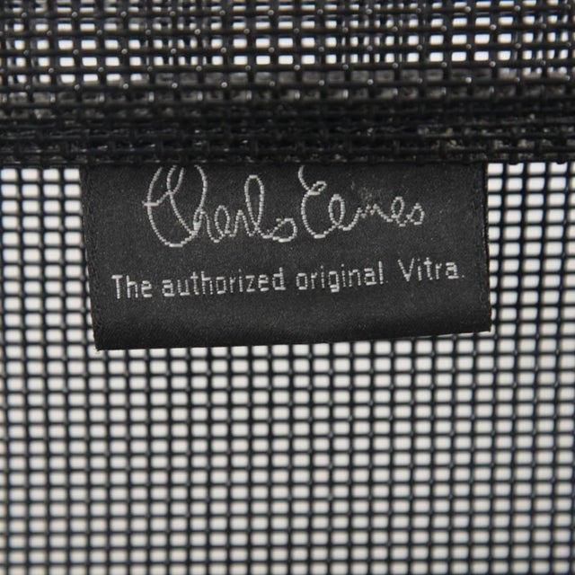 EA-108 Chair in Black Mesh and Aluminium by Charles Eames, 2000s For Sale - Image 16 of 17