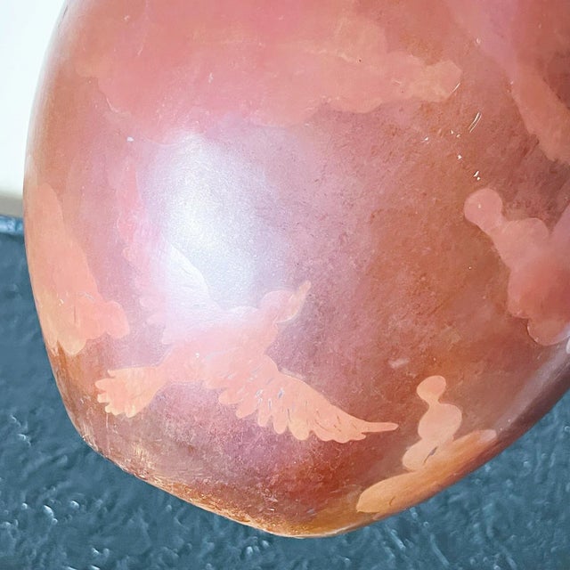Mid-Century Peruvian Vase With Etched Birds and Clouds in Tera Cotta and Ochre Colors For Sale In Los Angeles - Image 6 of 8