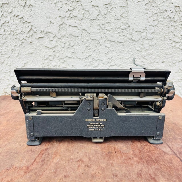 1930s Underwood Noiseless 77 Portable Typewriter For Sale - Image 4 of 17