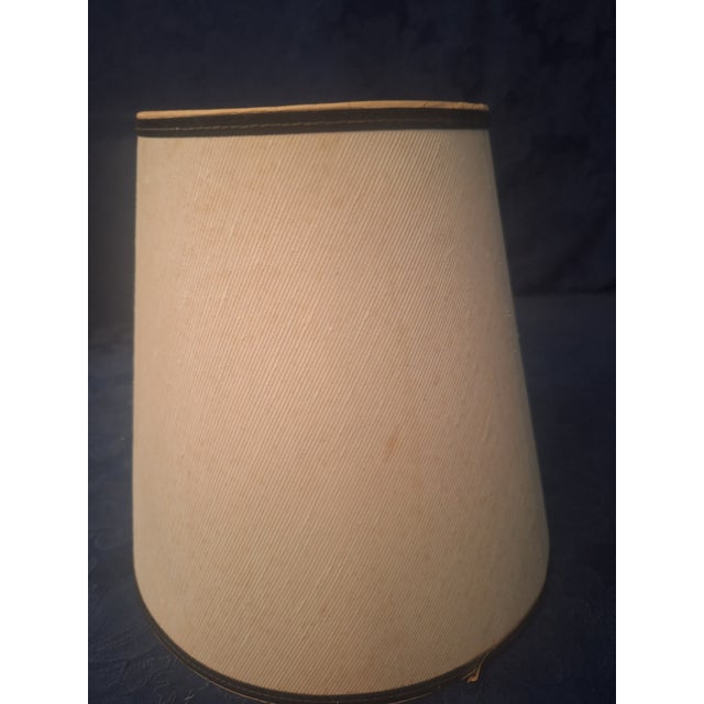 Cream Vintage Cream Ceramic Table Lamp For Sale - Image 8 of 13