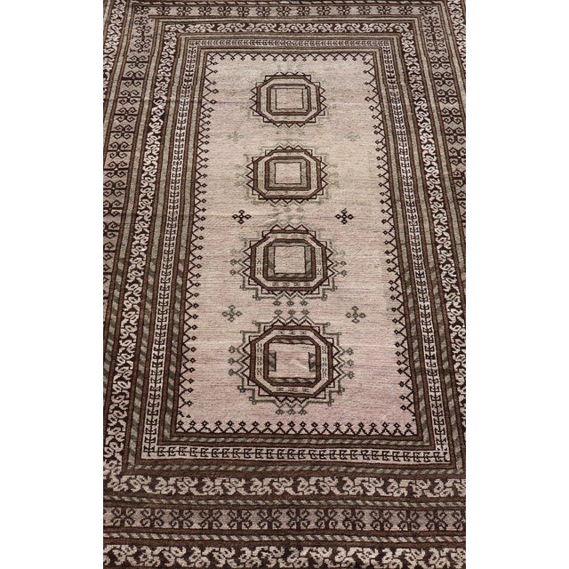 1930s Antique Baluch Tribal Rug With All-Over Geometric Diamond Medallion Design 4'2 X 6'9 For Sale - Image 5 of 10
