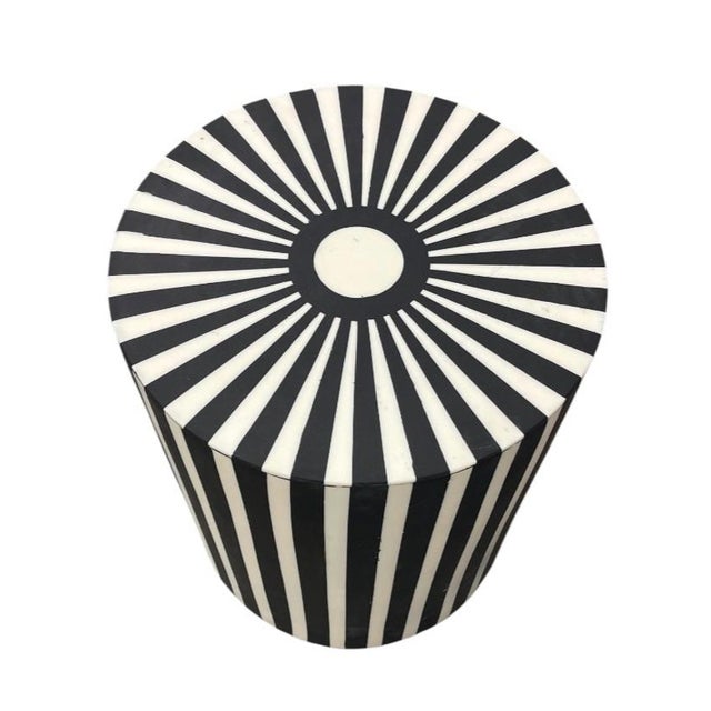 Hollywood Regency Vintage Optical Sunburst Resin-Inlay Wooden Drum Side Table For Sale - Image 3 of 12