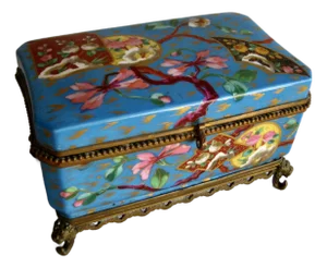 Mid 19th CenturyFrench Jacob Petit Style Porcelain Chinoiserie Jewelry Box