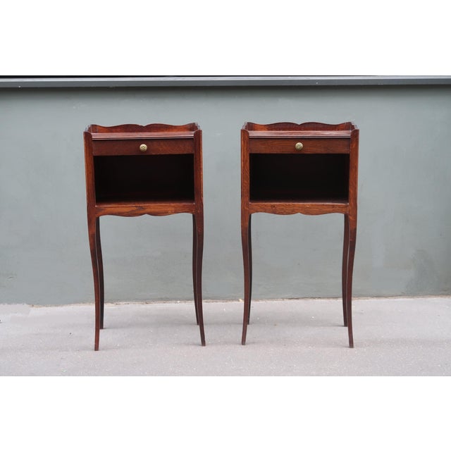 1950s Set of Two French Louis XV Style Side Tables Nightstands. For Sale - Image 12 of 13