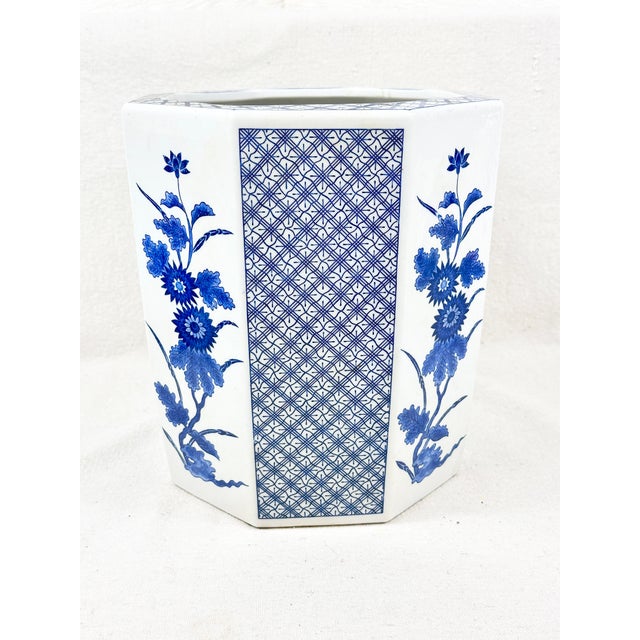 Vintage Blue and White Chinoiserie Cachepot For Sale - Image 4 of 6