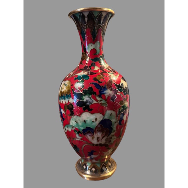 Vintage Kuo's China Cloisonne Inlay Floral & Butterfly Decorated 10" Vase For Sale - Image 4 of 8