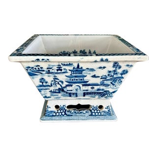 Vintage Wong Lee Blue & White Chinoiserie Cachepot For Sale