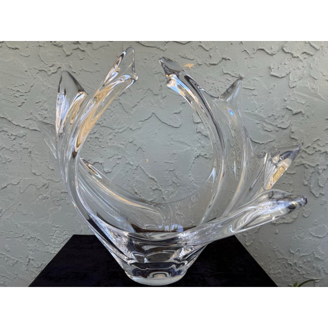 Mid-Century Modern Vannes-Le-Châtel French Crystal Sculptural Centerpiece Bowl, Mid-Century Modern (France) For Sale - Image 3 of 8
