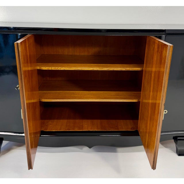 French Art Deco Black Lacquered and Inlaid Walnut Sideboard in the style of Jules Leleu, 1940s For Sale - Image 14 of 15