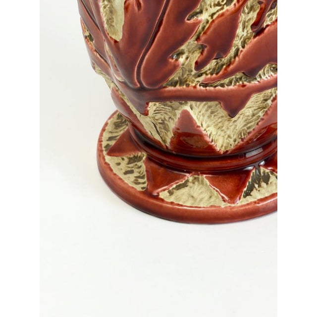Art Deco Red Glazed Ceramic Model 656 Vase attributed to Beswick, England, 1930s For Sale - Image 4 of 10