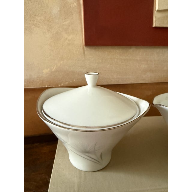 Hutschenreuther China 1950s Hutschenreuther Caribe Creamer and Covered Sugar Bowl German Porcelain White Blue Gray Platinum Rim Minimalist For Sale - Image 4 of 7