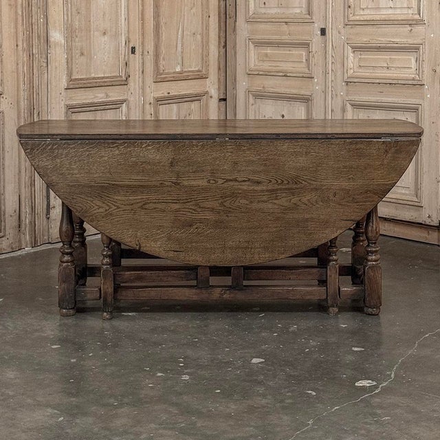 Early 19th Century Antique English Oak Gateleg Dining Table For Sale - Image 12 of 18