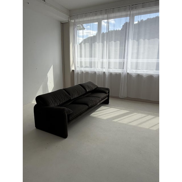 Mid-Century Modern Maralunga 3-Seater Sofa by Vico Magistretti for Cassina, 1970s For Sale - Image 3 of 18