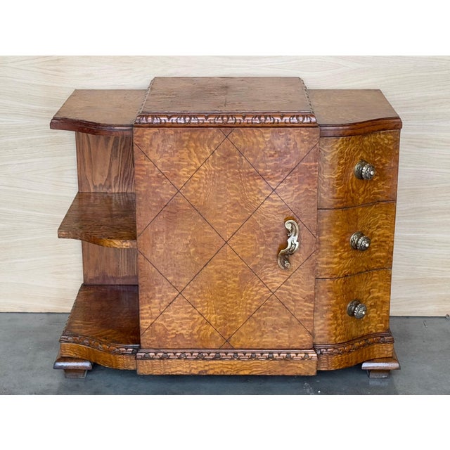 Early 20th Century Pair of Art Deco Side Cabinets or Nightstands in Solid Walnut Burl For Sale - Image 17 of 18