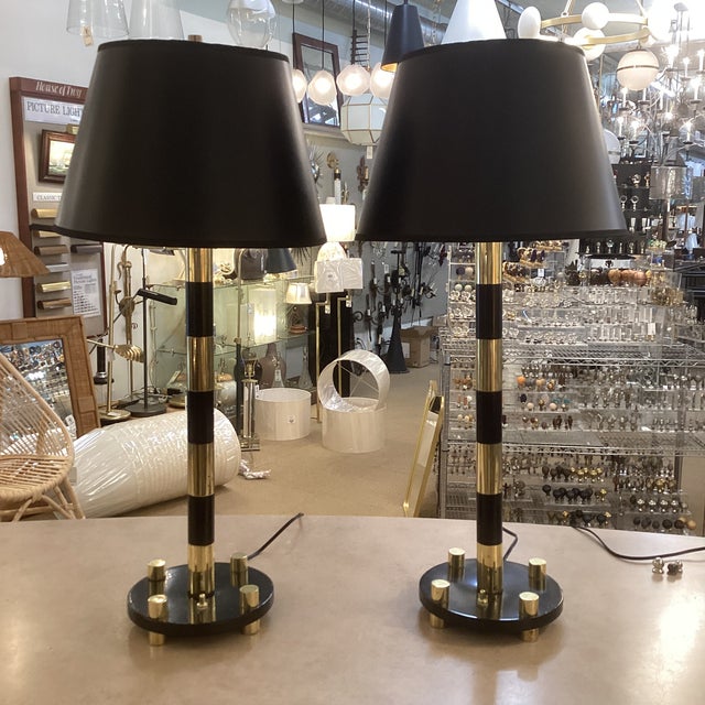 Pair of Italian Mid Century Modern Brass and Black Enameled Brass Table Lamps For Sale In Atlanta - Image 6 of 7