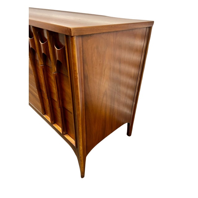 Wood 1960s Iconic Walnut and Rosewood Kent Coffey "Perspecta" Mid-Century Modern 9-Drawer Dresser With Mirror For Sale - Image 7 of 18