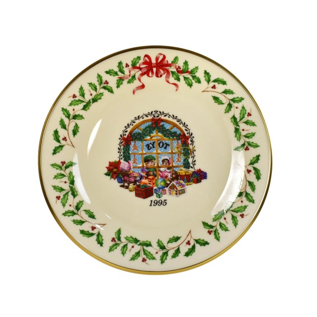 1995 Lenox the Annual Holiday Collection's Christmas Toy Store Plate For Sale - Image 9 of 9