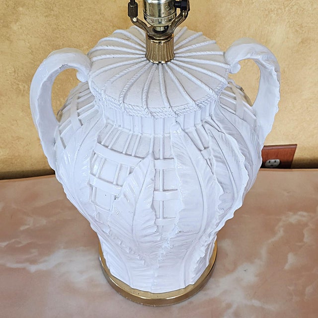 Late 20th Century Vintage Paul Hanson Style White Ceramic Urn Table Lamp With Raised Botanical Relief Design For Sale - Image 5 of 18