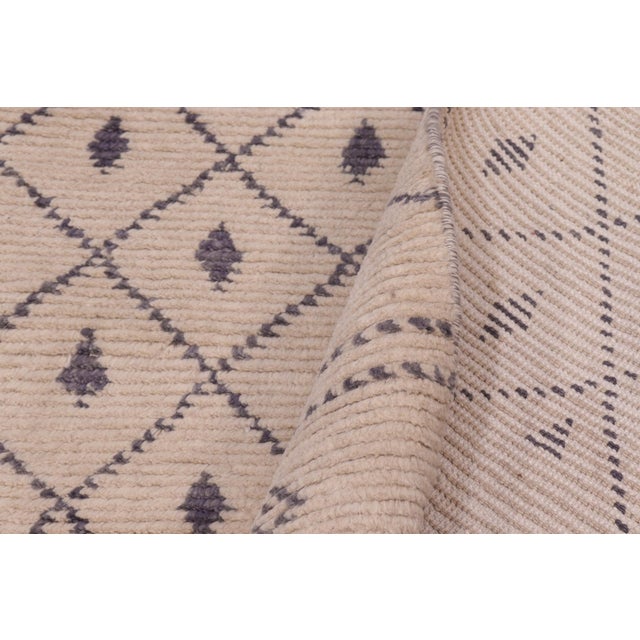Textile Rustic Beige/Gray High Low Wool Rug - 7'11'' X 10'3'' For Sale - Image 7 of 9
