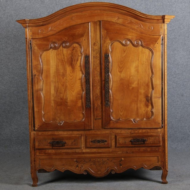 Mid 18th Century Ancient French Baroque Cabinet Around 1760 Cherry Tree Large Iron Fittings, Church Tree, Carvings, Inserting and Band Performances For Sale - Image 5 of 18