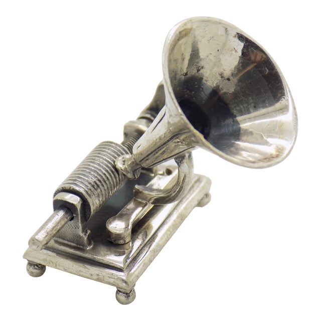 Vintage Italian Handmade Genuine Sterling Silver Hand-Crank Gramophone Figurine, Made in Arezzo (Tuscany) by Medusa-Oro Silversmith For Sale